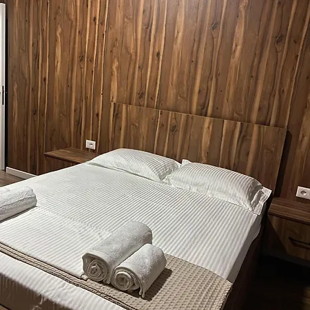 Stefanias Апартаменты Тирана