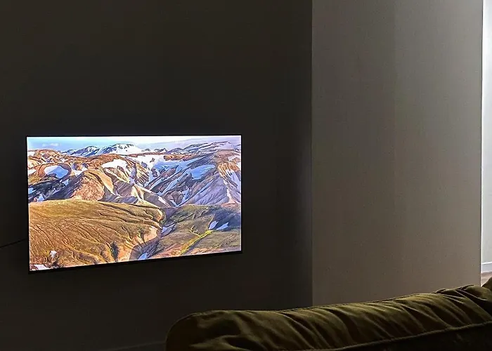 Stefanias * Тирана